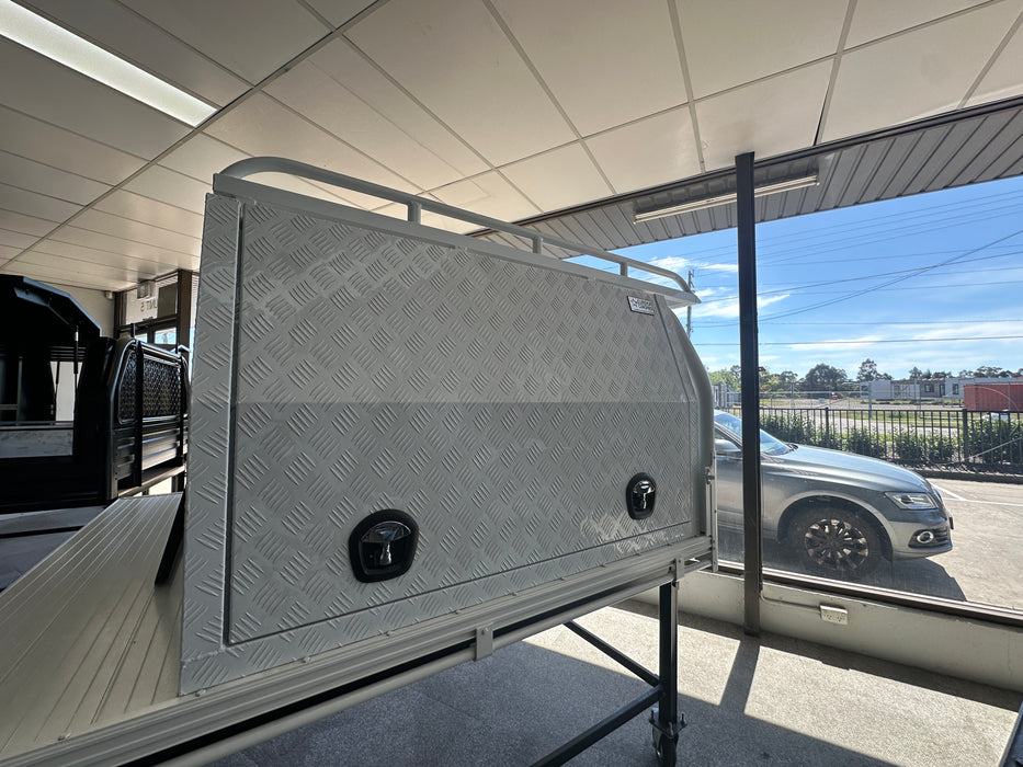 1400 x 1800 x 860mm Canopy + 1800mm Roof Rack - Checker Plate White