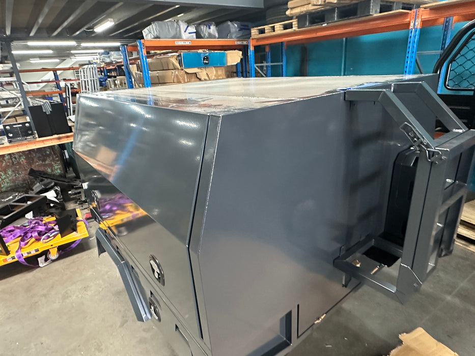 4x4 Tray + 1800mm Canopy + Trundle Draw, Undertrays, Ladder Jerry Can (Charcoal)
