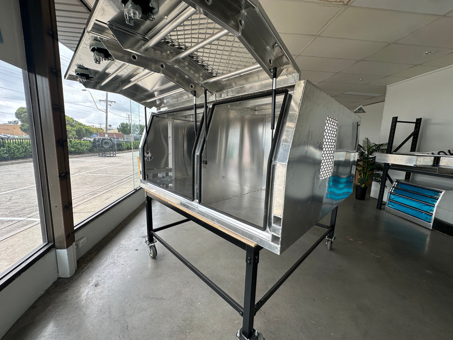 1775 x 1775 x 860mm Dog Box Lift off - Flat Plate (POWDERCOATING AVAILABLE)