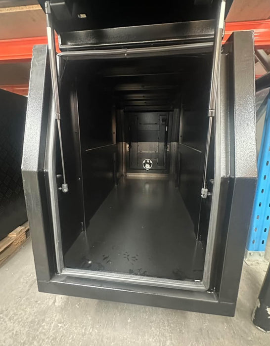 680 x 1800 x 860mm Flat Plate Black