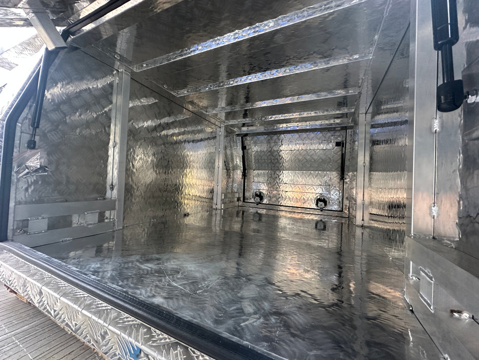 1200 x 1800 x 860mm Lift off - Checker Plate o/s (POWDERCOATING AVAILABLE)