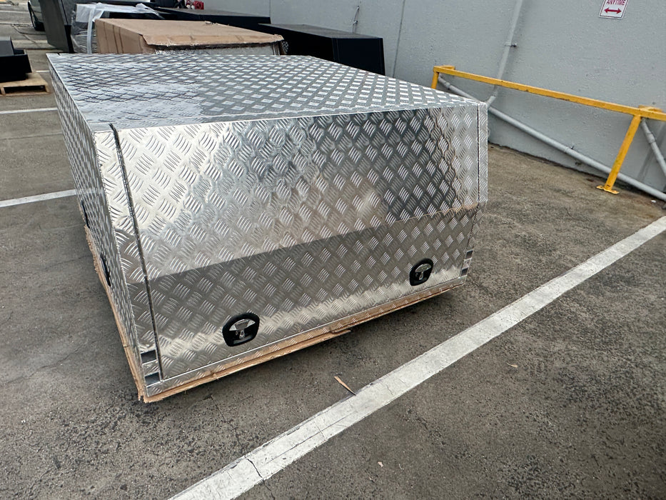 1550 x 1800 x 860mm 3 Door Lift Off - Checker Plate (POWDERCOATING AVAILABLE)