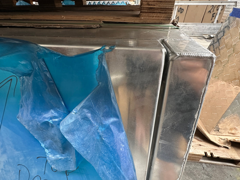 1800 x 1800 x 860mm Dog Box - Flat Plate (Minor Damage) (POWDERCOATING AVAILABLE)