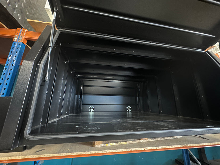 1800 x 1800 x 860mm 2 Door - Flat Plate (UNI STRUT) - Black ex Display