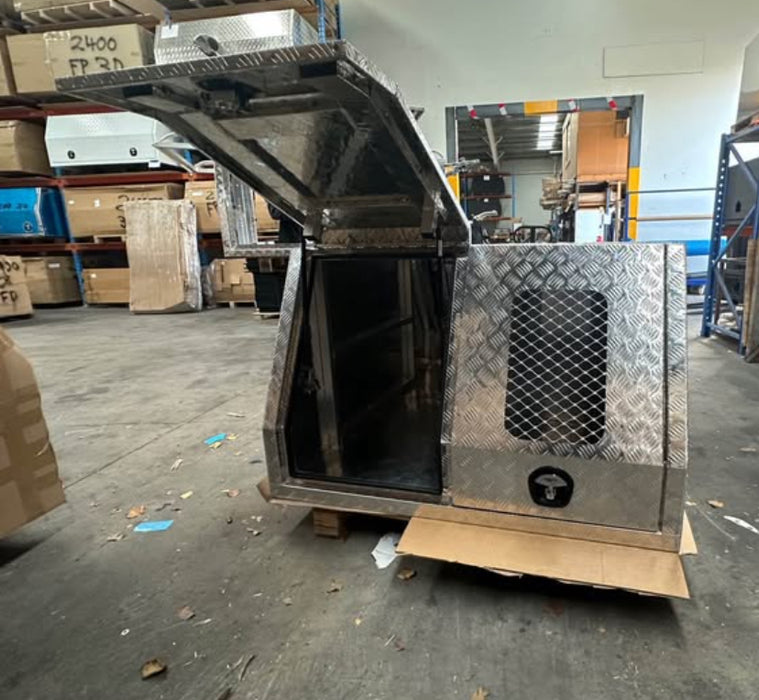 1400 x 1820 x 895mm Checker Plate with Quarter Dog Box
