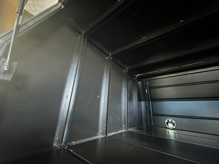 1800 x 1800 x 860mm 2 Door - Flat Plate (UNI STRUT) - Black ex Display