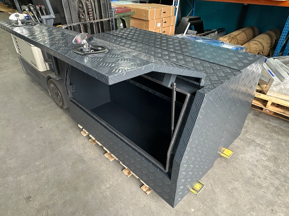 1500 x 550 x 860mm Checker Plate Half Door Toolbox Charcoal