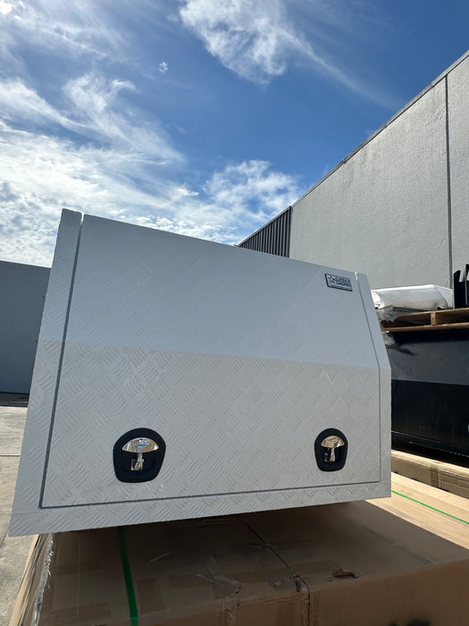 1200 x 1800 x 860mm - Pearl White Checker Plate