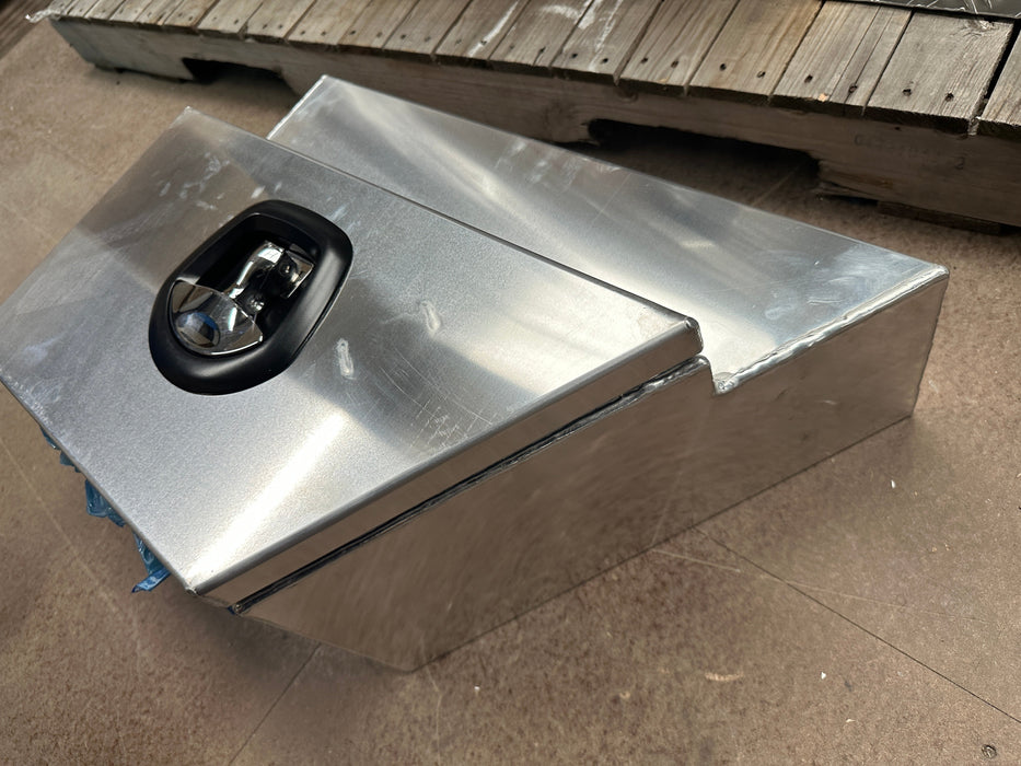 550mm Undertray Box Flat Plate (Right)