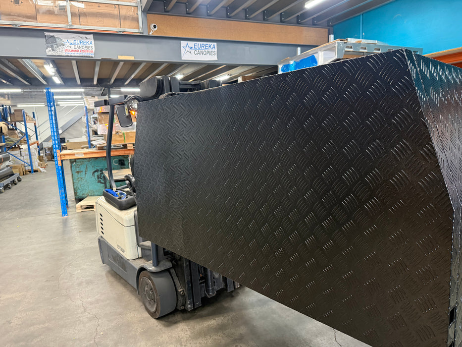 1775 x 1775 x 860mm Lift off 2 Door - Checker Plate Black o/s