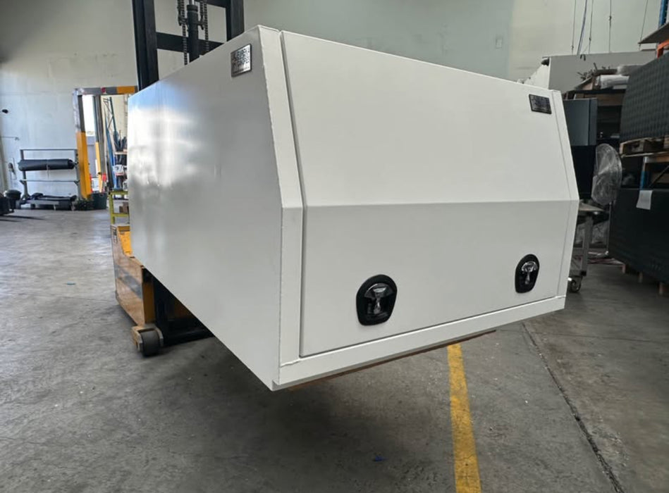 1890 x 1250 x 860mm Flat Plate with White Powdercoating