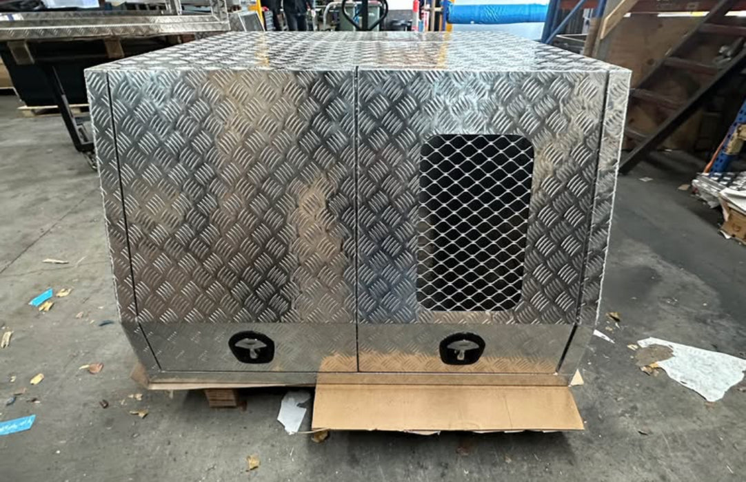 1400 x 1820 x 895mm Checker Plate with Quarter Dog Box