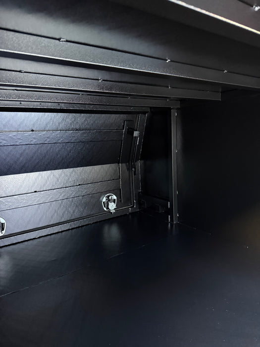 1400 x 1800 x 860mm Lift Off - Checker Plate Black