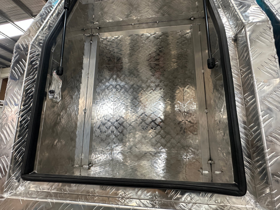 680 x 900 x 860mm Dog Box - Flat or Checker Plate (POWDERCOATING AVAILABLE)