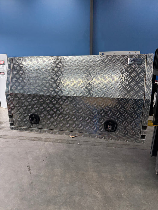 1550 x 1800 x 860mm Lift off - 3 Door - Checker Plate (Repaired ex display)