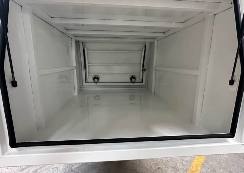 1890 x 1250 x 860mm Flat Plate with White Powdercoating