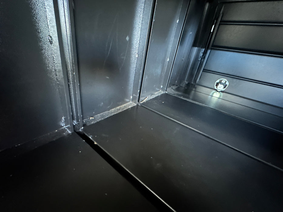 1800 x 1800 x 860mm 2 Door - Flat Plate (UNI STRUT) - Black ex Display