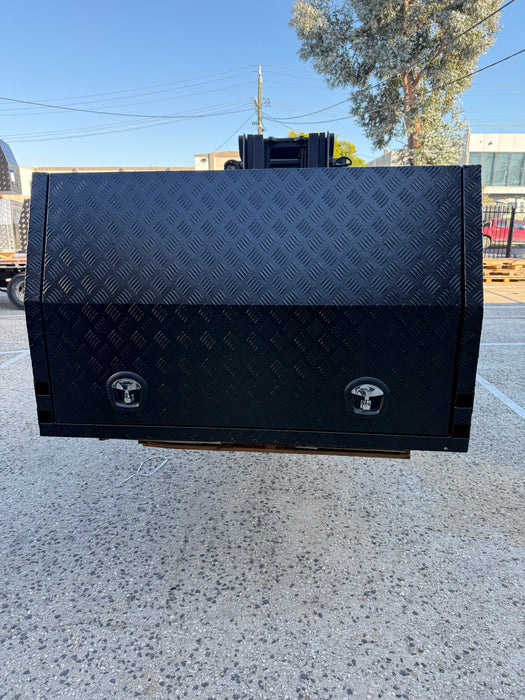 1400 x 1800 x 860mm Lift Off - Checker Plate Black