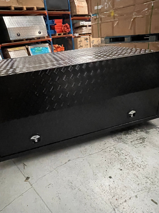2100 x 1800 x 860mm 2 Door - Black Checker Plate