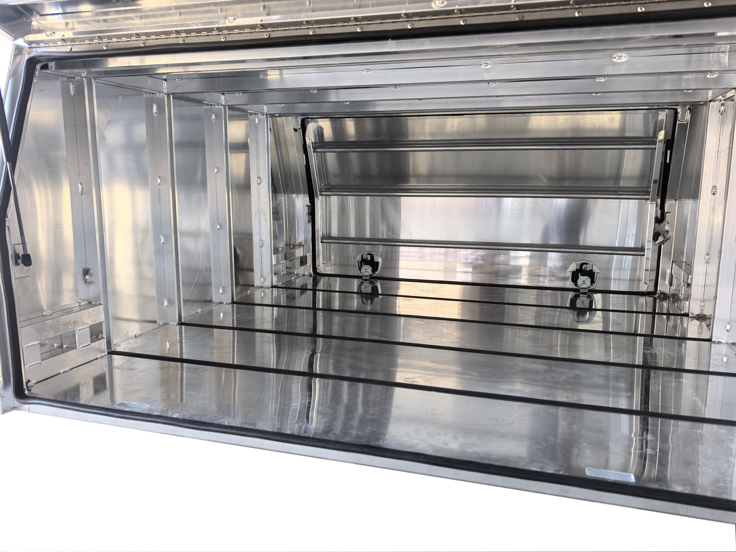 Reinforced Internal Structure with Lift-Off Compatibility