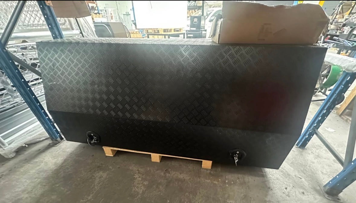 2000 x 640 x 860mm Checker Plate Full Door Toolbox - Black (Second Hand)