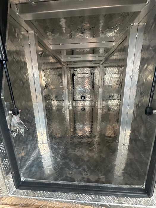 680 x 1800 x 860mm Checker Plate