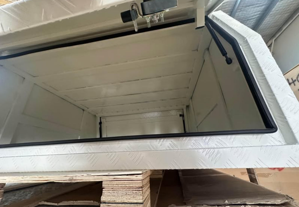 1800 x 1800 x 860mm Checker Plate with Pearl white Powdercoating