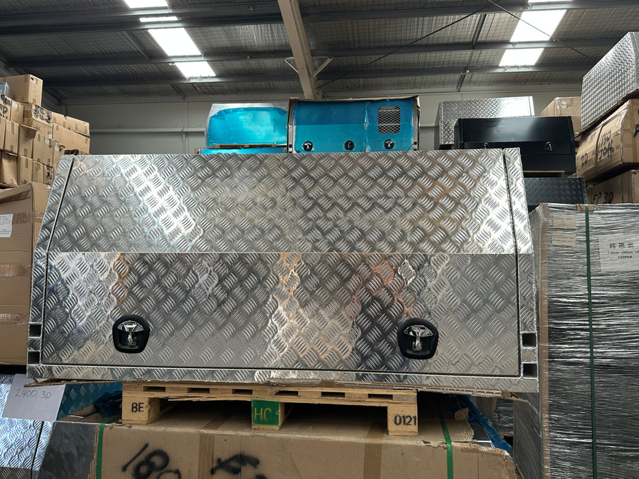 1800 x 1800 x 860mm 2 Door Lift off o/s - Checker Plate (POWDERCOATING AVAILABLE)