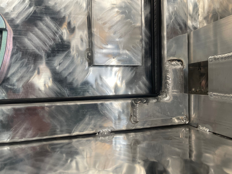 Aluminium Checker Canopy Dog Box (Lift off / Jack off)
