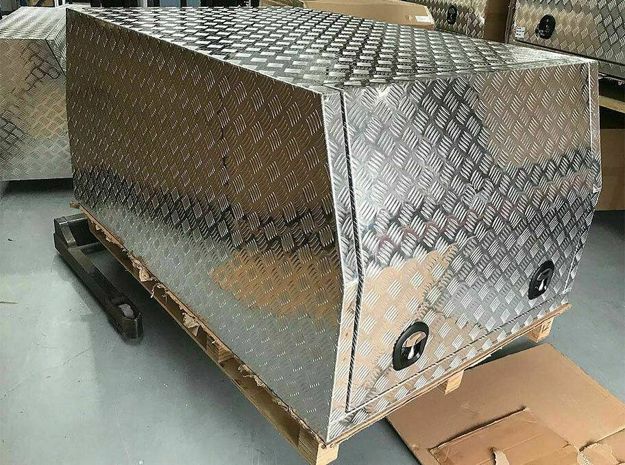 1200mm x 1800mm x 860mm Ute Canopy Tool Box Checker Plate